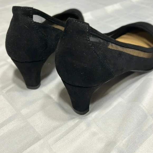 Kitten heel , mesh, black ,suede look shoes , extra comfort. - Picture 9 of 15